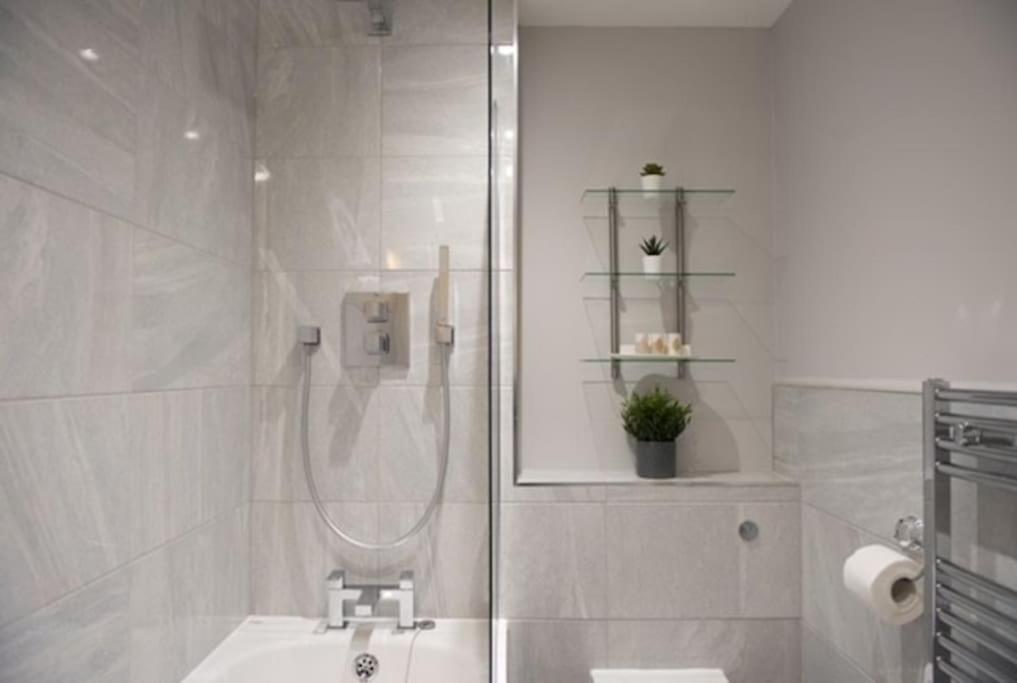 Beautiful, Spacious 1 Bed Flat Brentwood Exterior photo