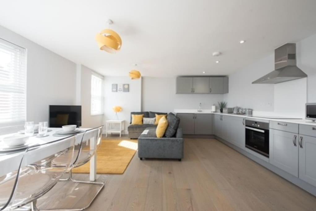 Beautiful, Spacious 1 Bed Flat Brentwood Exterior photo