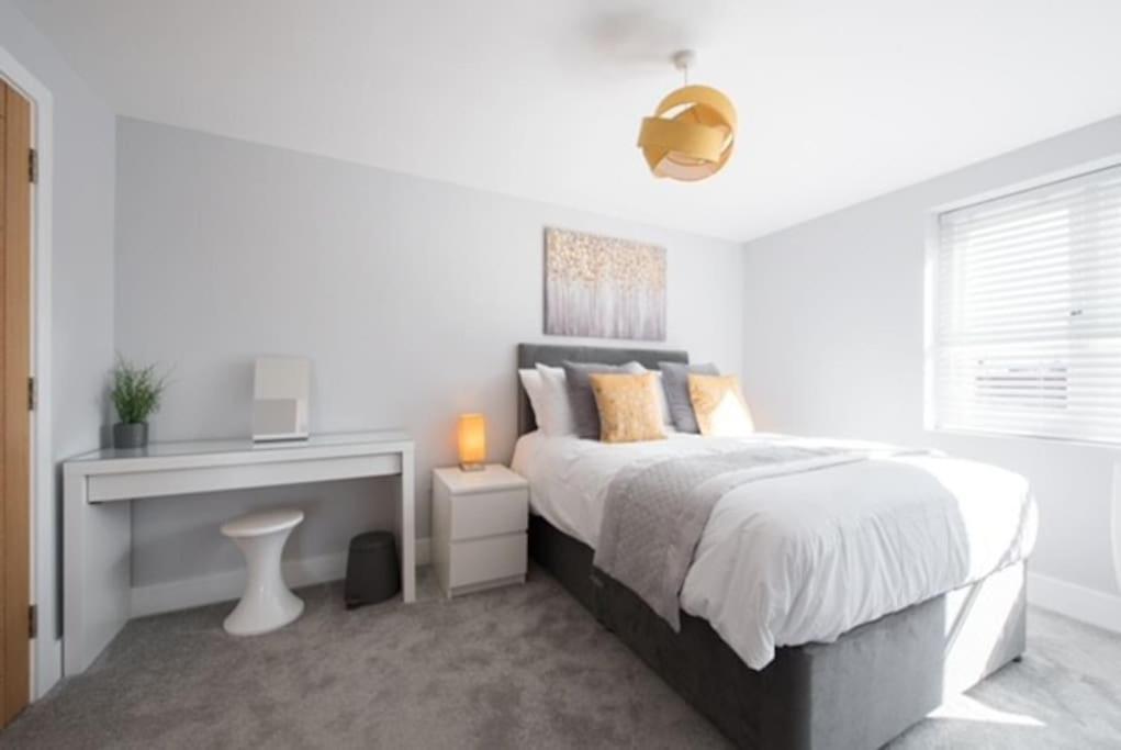Beautiful, Spacious 1 Bed Flat Brentwood Exterior photo